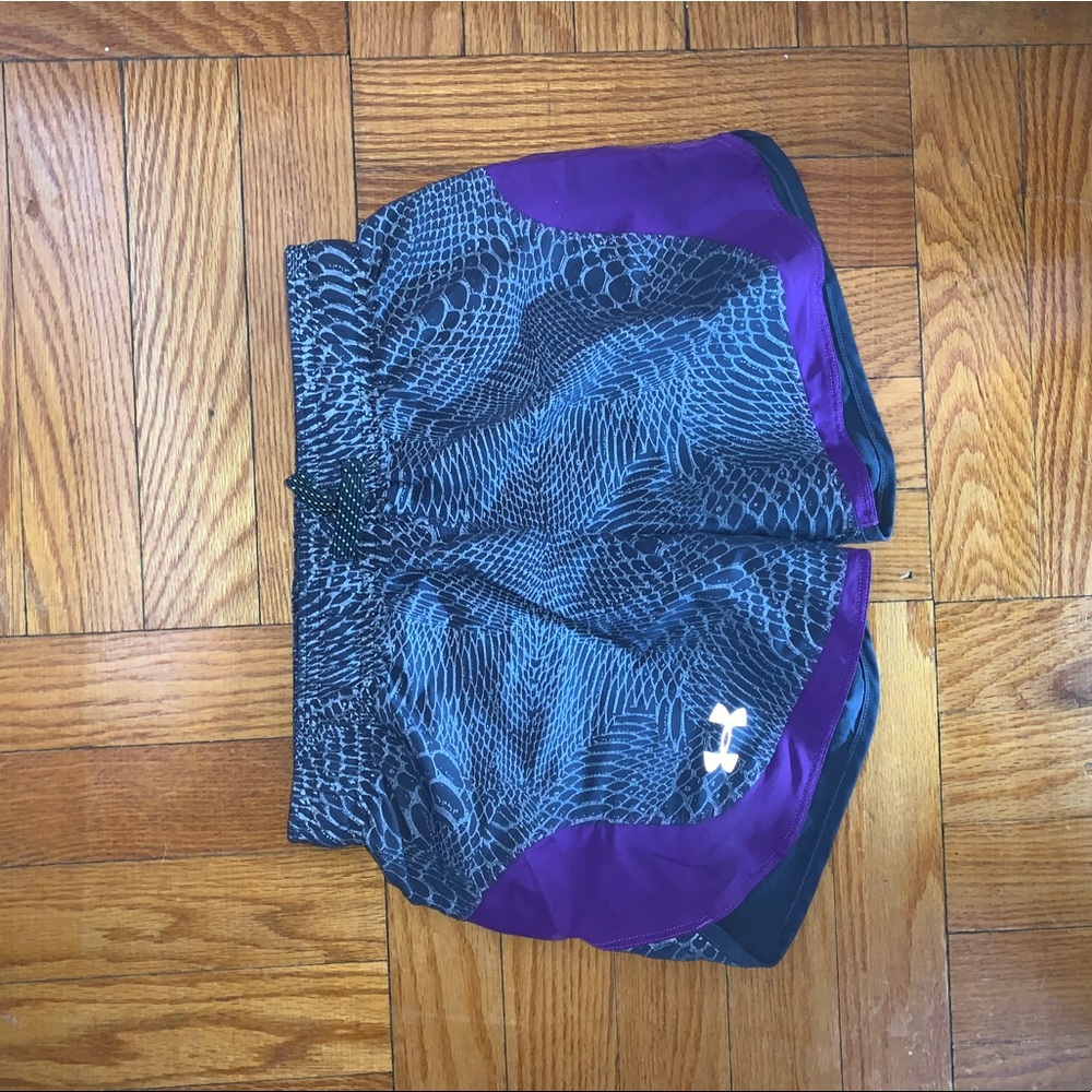 “Under Armour” youth running shorts